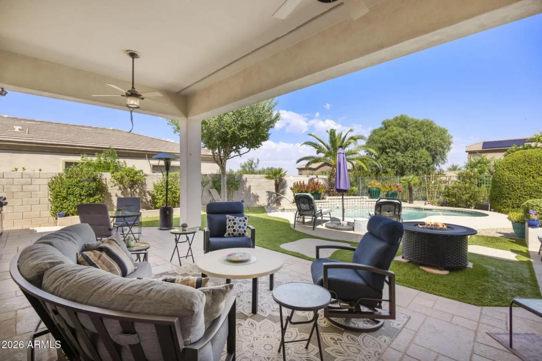 Real Estate Picture 14
