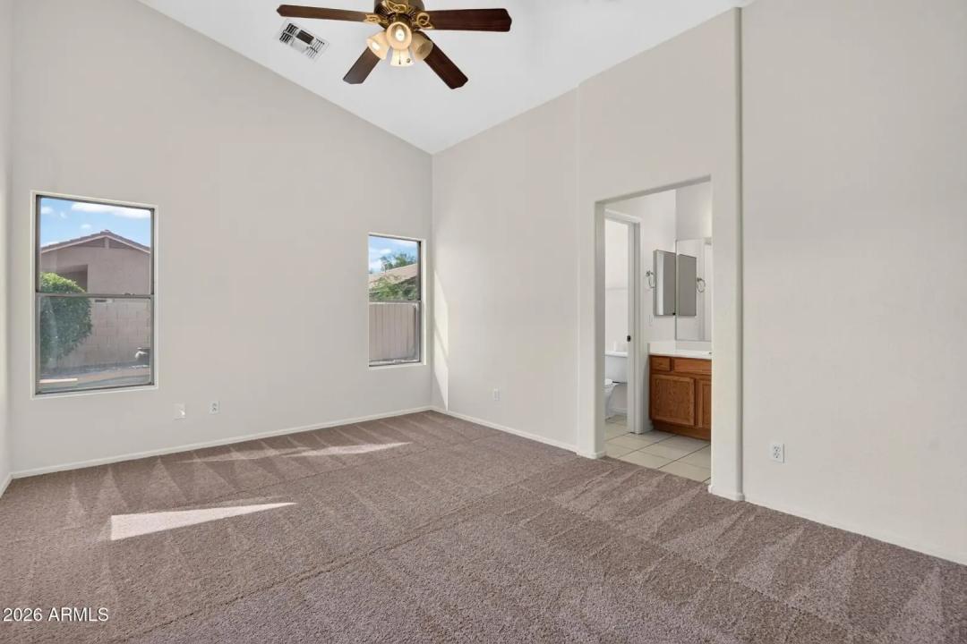 Real Estate Picture 7
