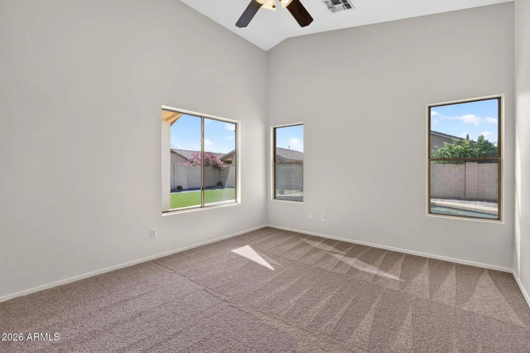 Real Estate Picture 8