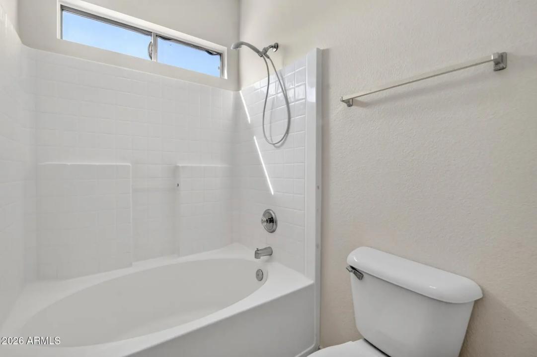 Real Estate Picture 10