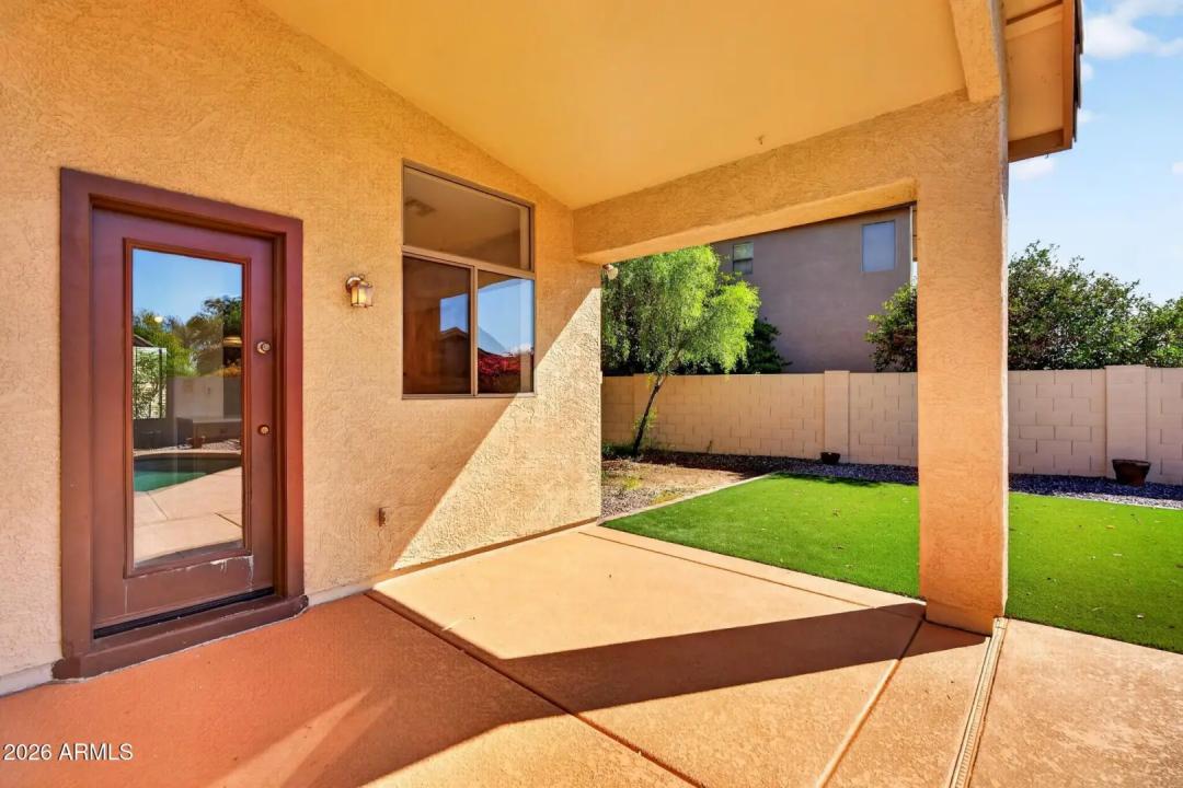 Real Estate Picture 17
