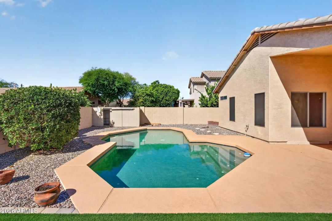 Real Estate Picture 20