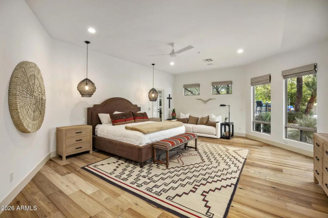 Real Estate Picture 18