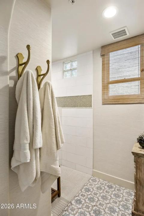 Real Estate Picture 23