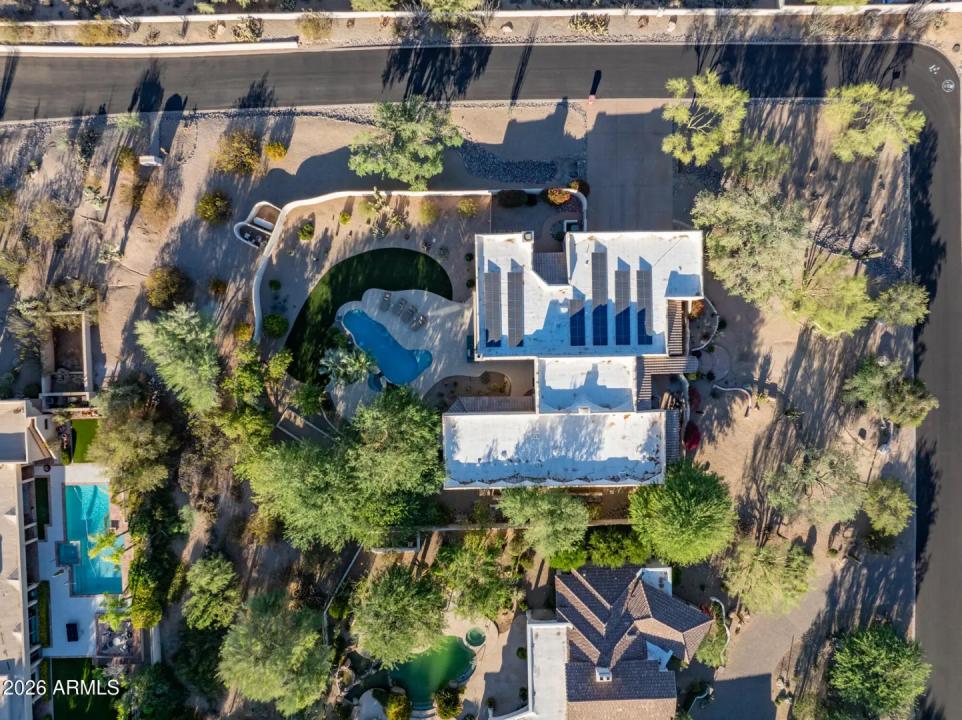 Real Estate Picture 5