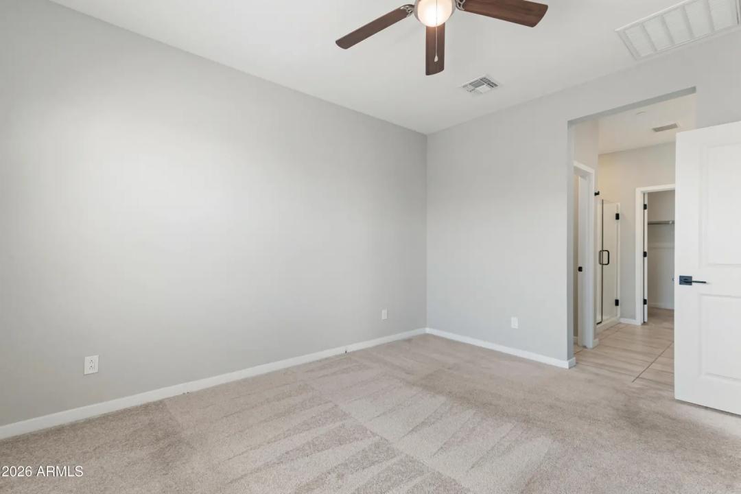 Real Estate Picture 22