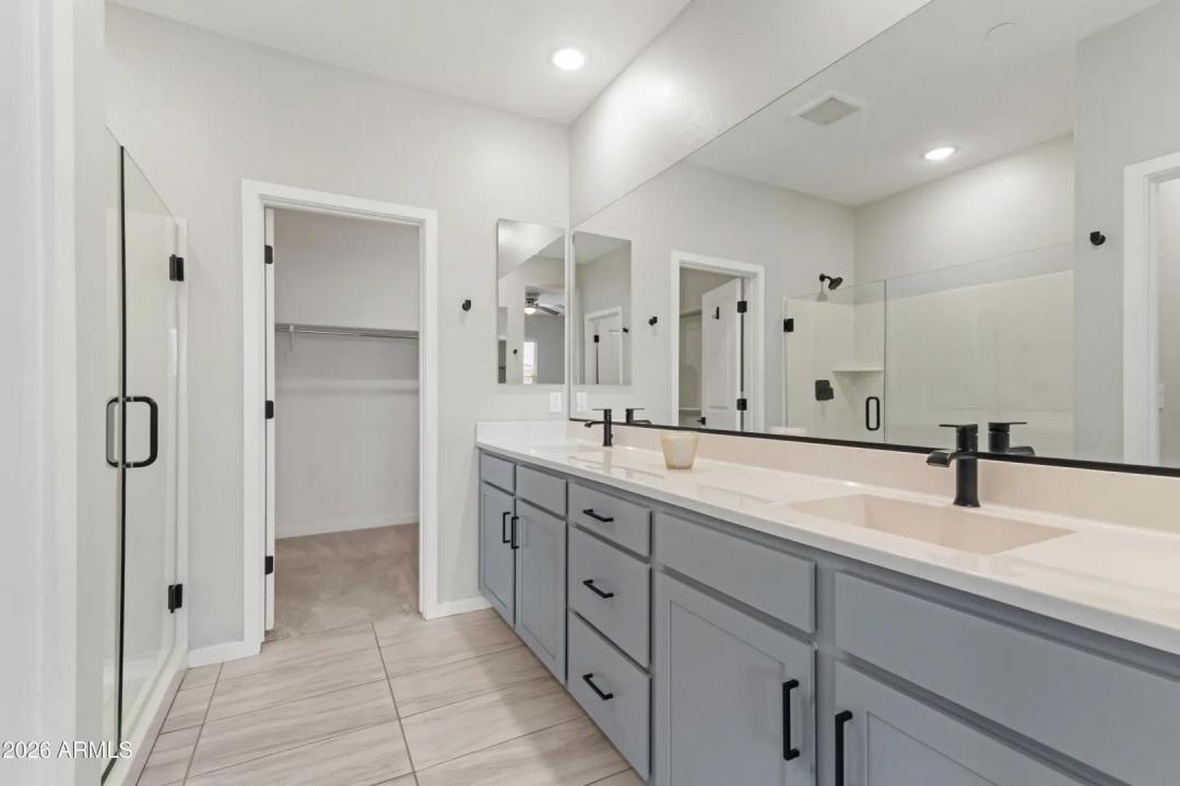 Real Estate Picture 25