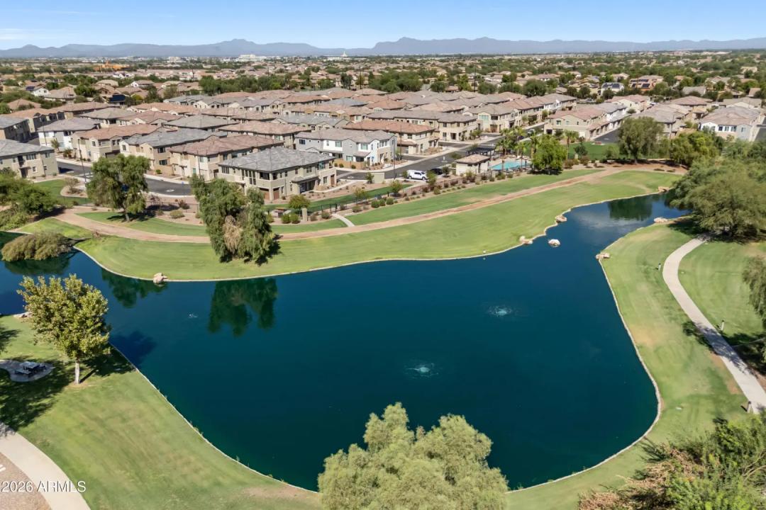 Real Estate Picture 50