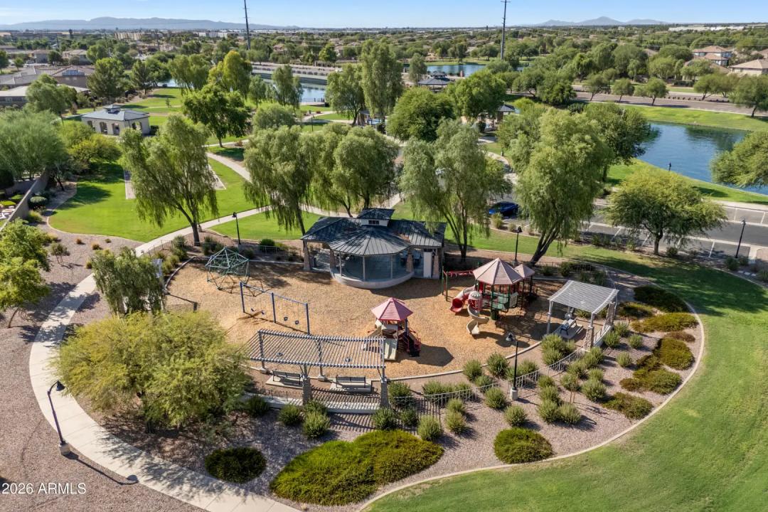 Real Estate Picture 54