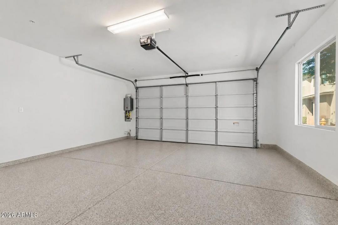 Real Estate Picture 5