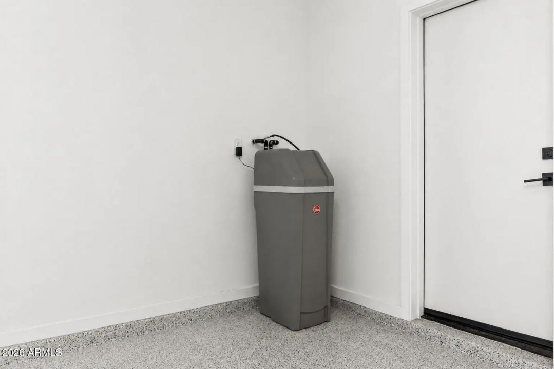 Real Estate Picture 6