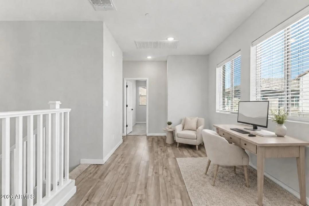 Real Estate Picture 7