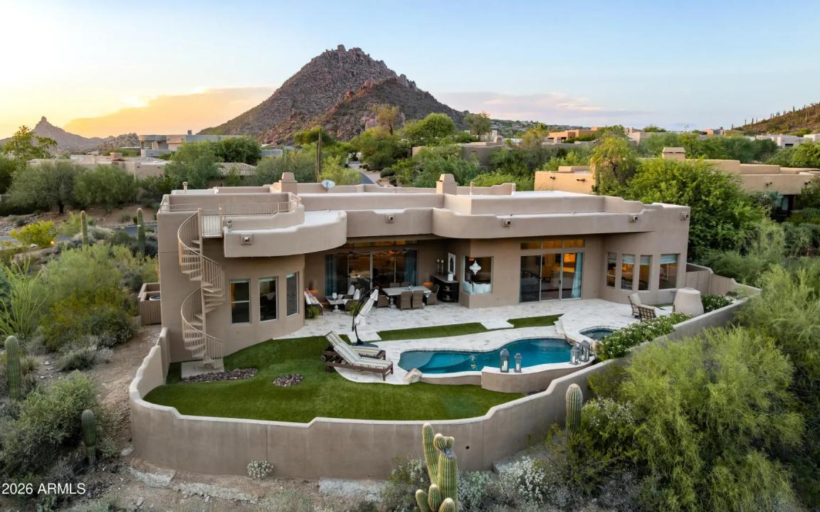 Real Estate Picture 5