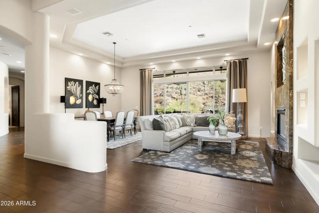 Real Estate Picture 8