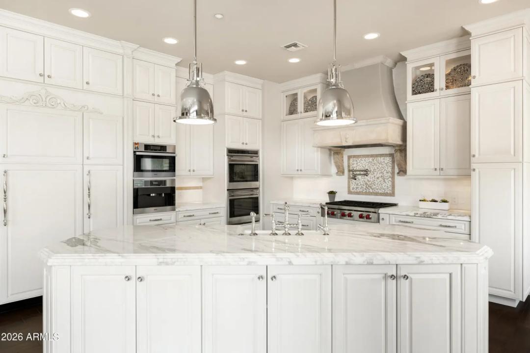 Real Estate Picture 13