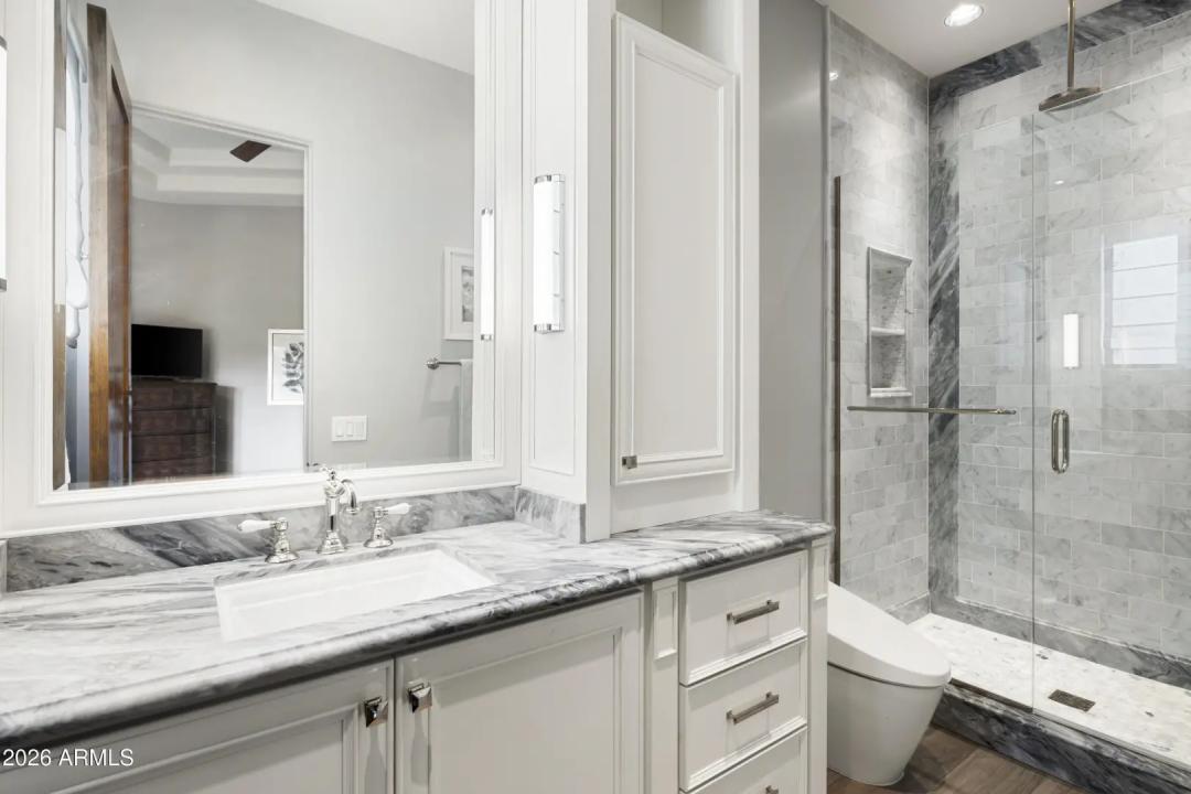 Real Estate Picture 23