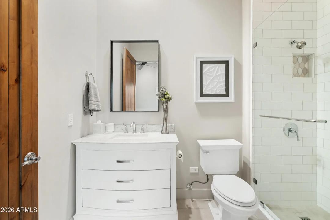 Real Estate Picture 25
