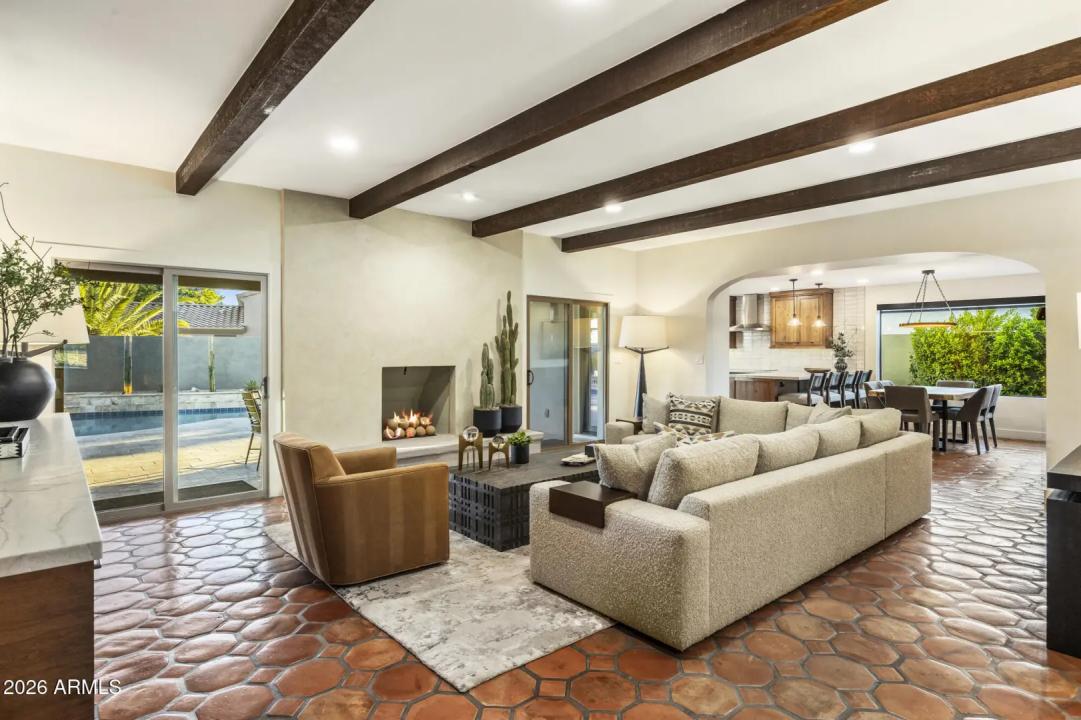 Real Estate Picture 13