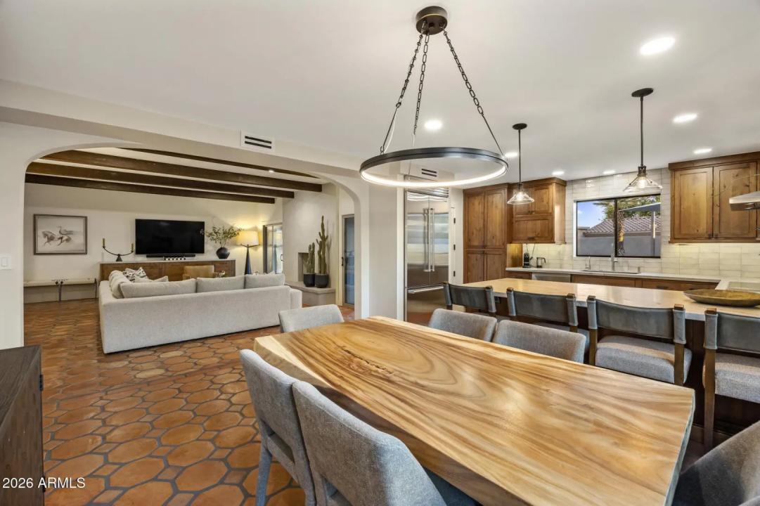 Real Estate Picture 17