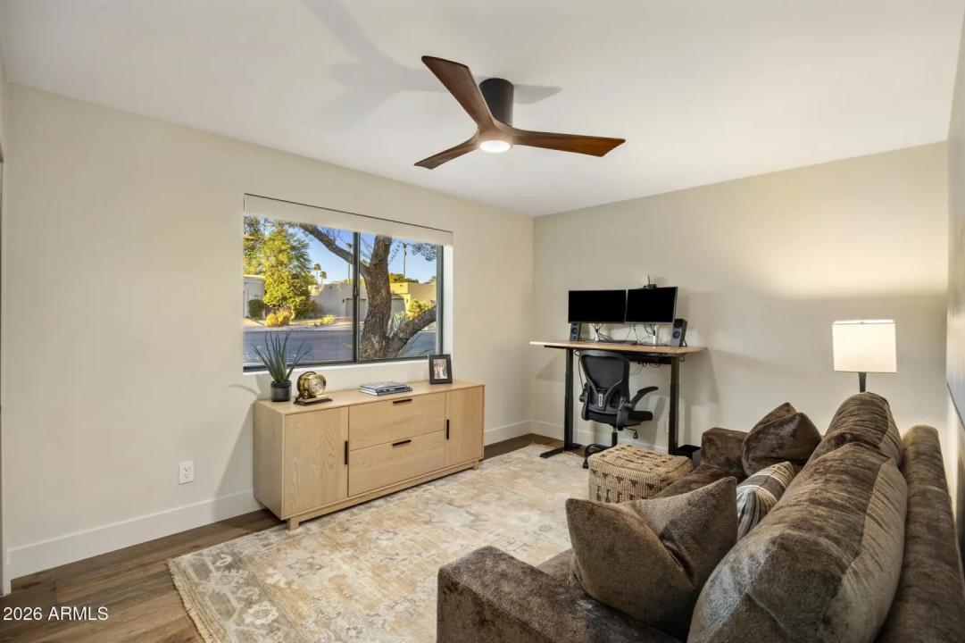 Real Estate Picture 23