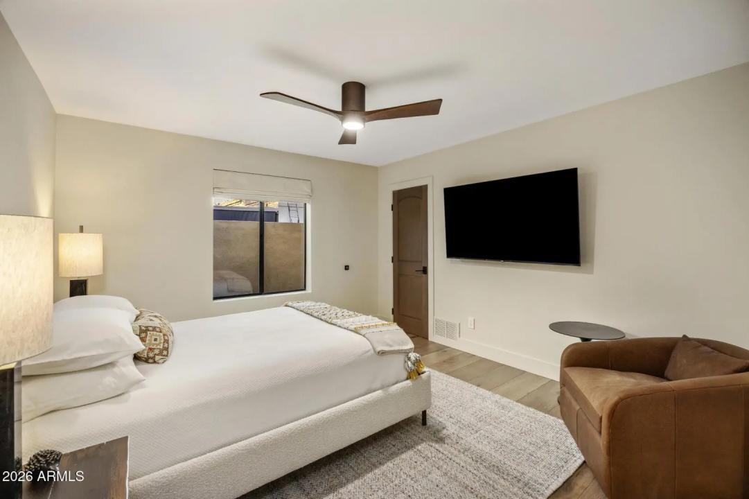Real Estate Picture 21