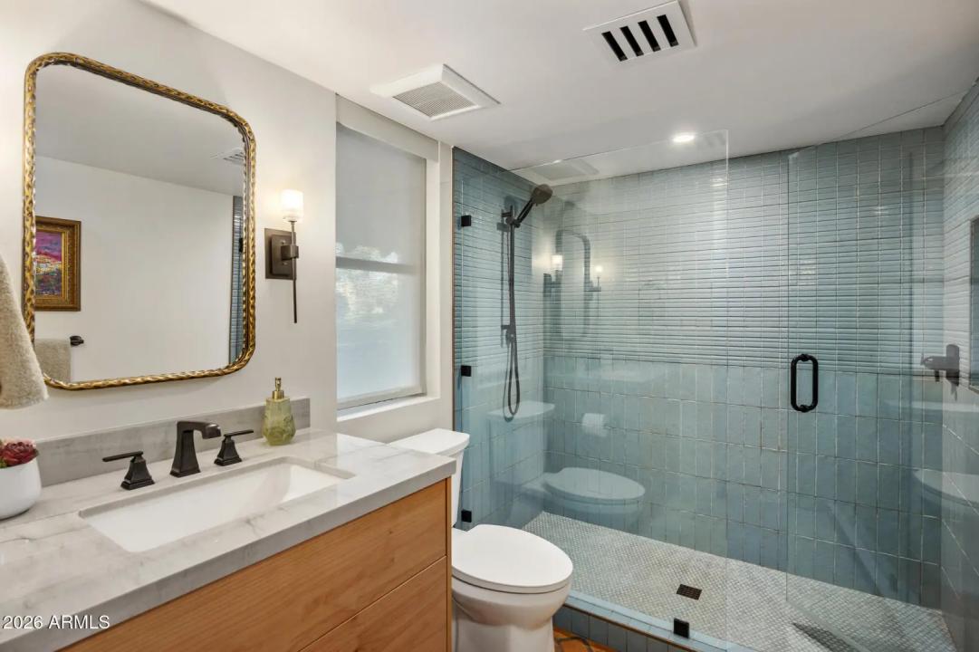 Real Estate Picture 22