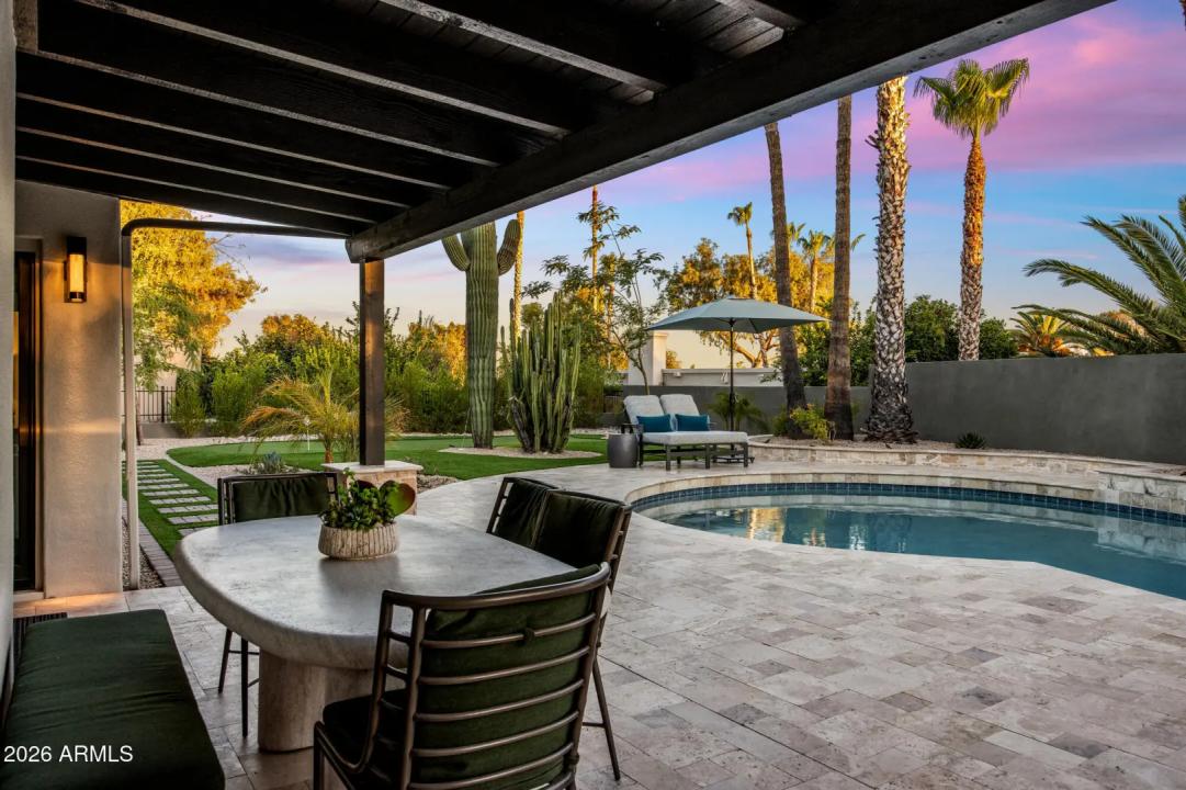 Real Estate Picture 25
