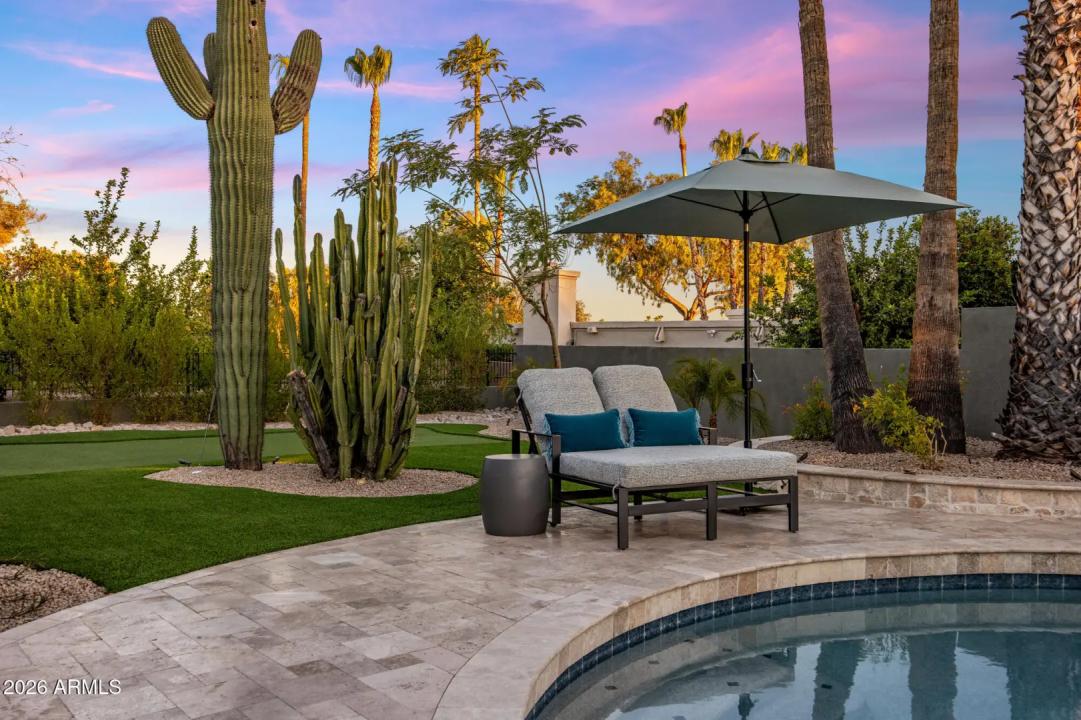Real Estate Picture 7