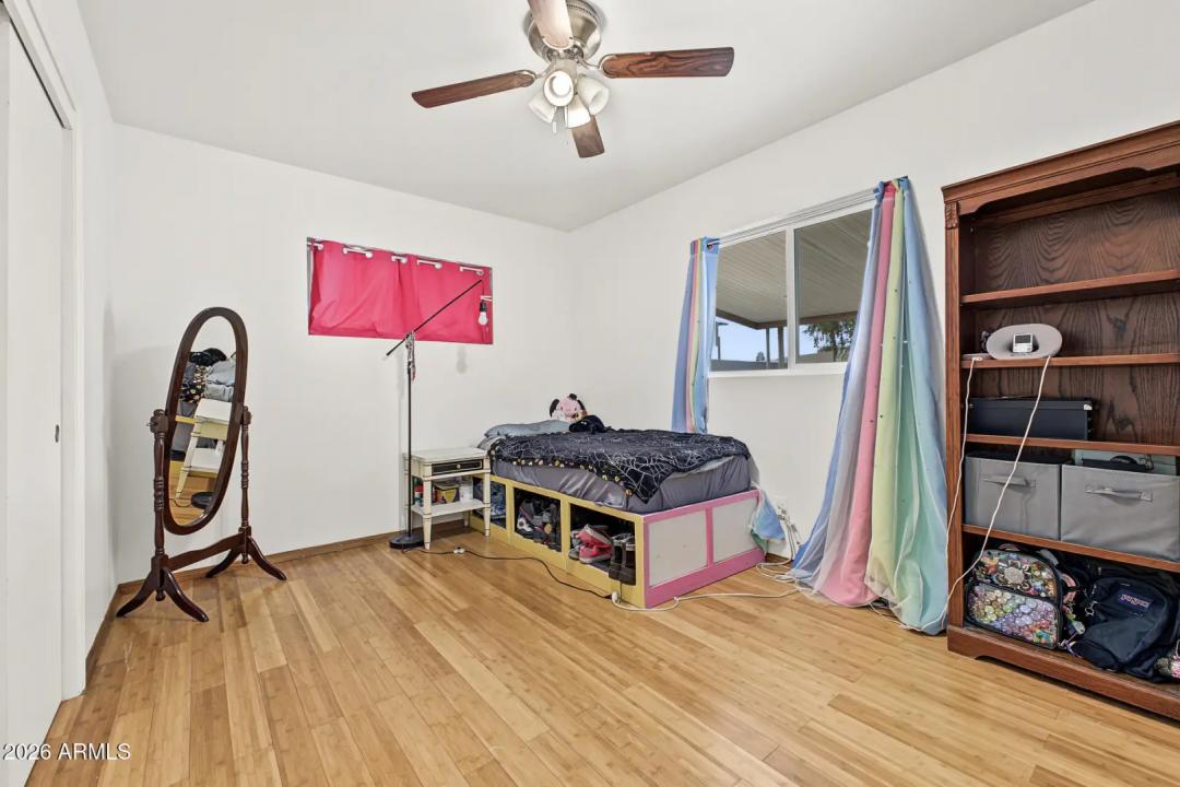 Real Estate Picture 20