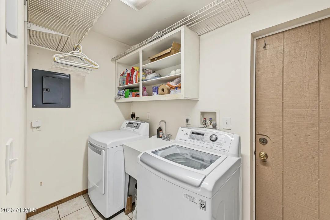 Real Estate Picture 11