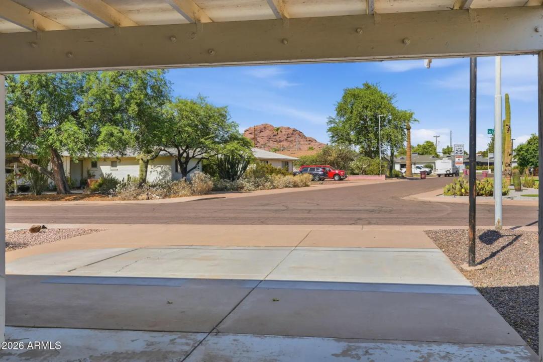 Real Estate Picture 6