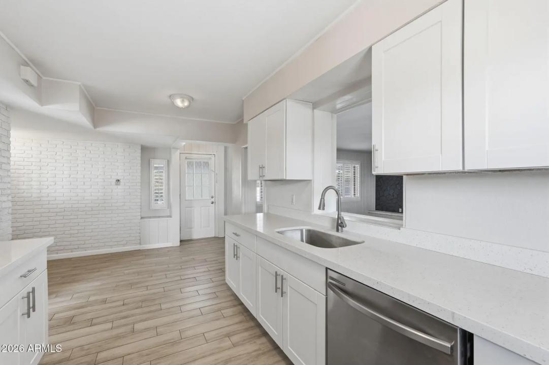 Real Estate Picture 19