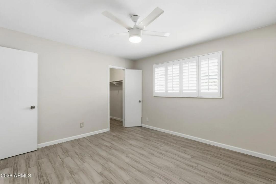 Real Estate Picture 22