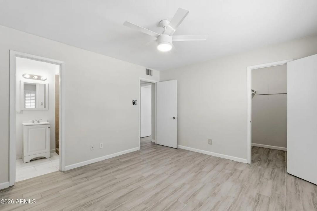 Real Estate Picture 23
