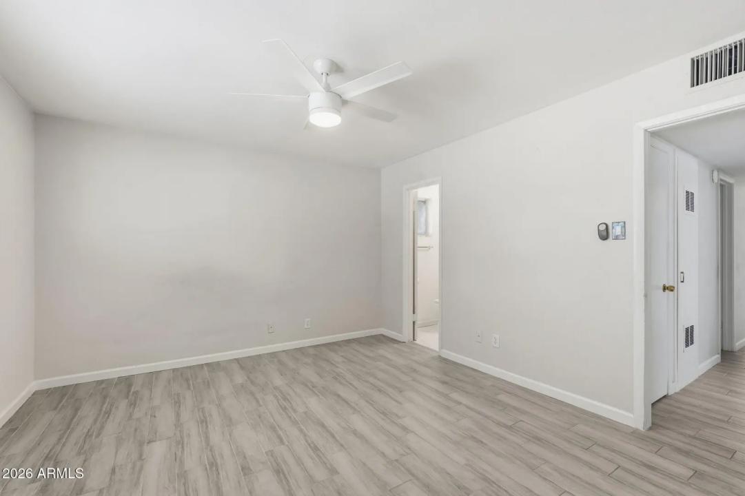 Real Estate Picture 24