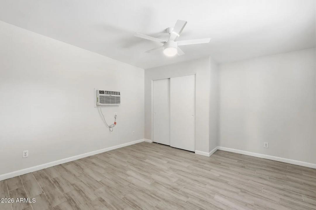 Real Estate Picture 25