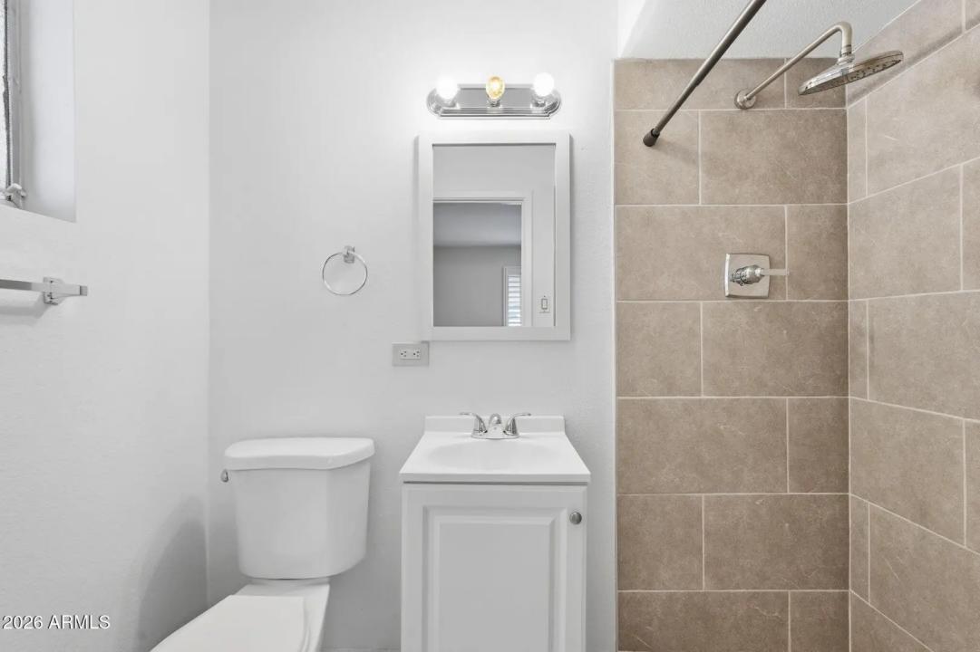 Real Estate Picture 32