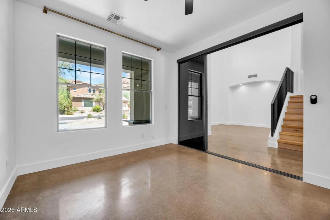 Real Estate Picture 7