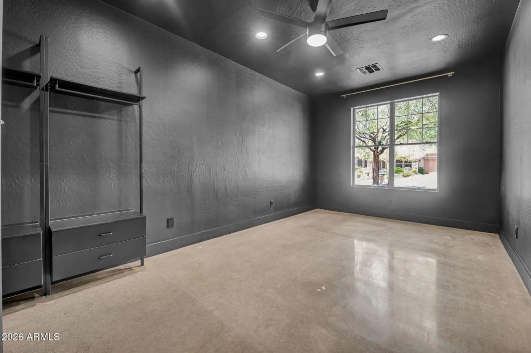 Real Estate Picture 19