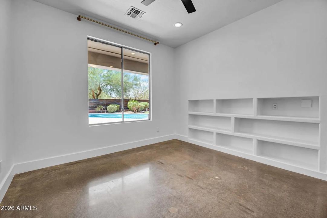 Real Estate Picture 20