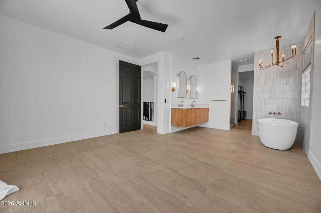 Real Estate Picture 29