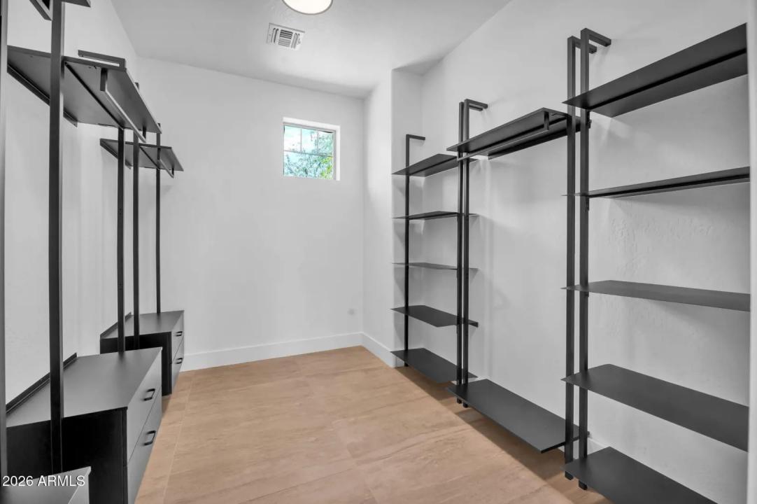 Real Estate Picture 34