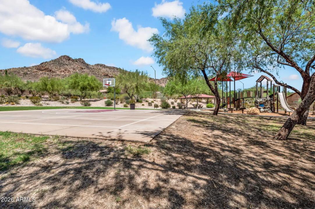 Real Estate Picture 41