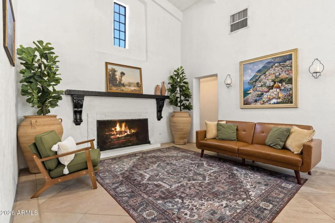 Real Estate Picture 9