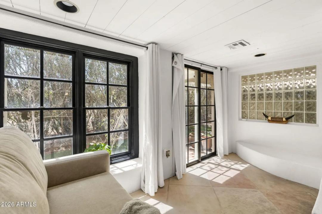 Real Estate Picture 17