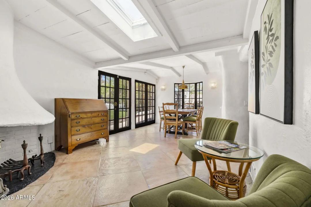 Real Estate Picture 13