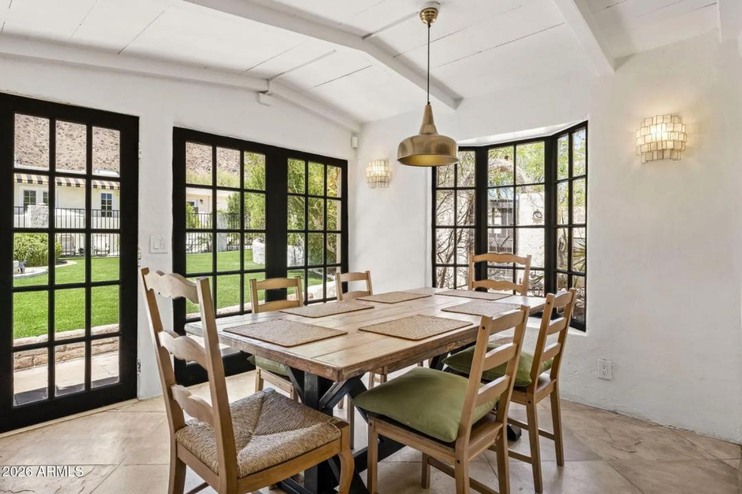 Real Estate Picture 12