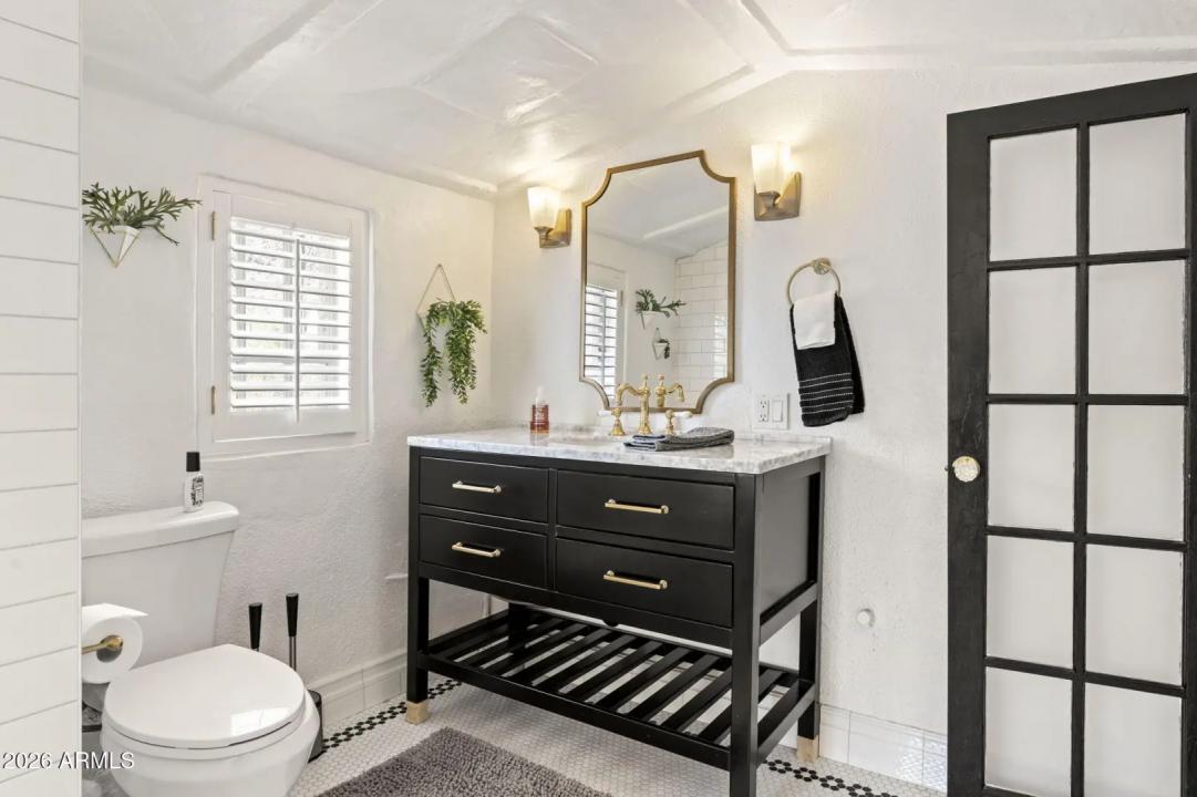 Real Estate Picture 21