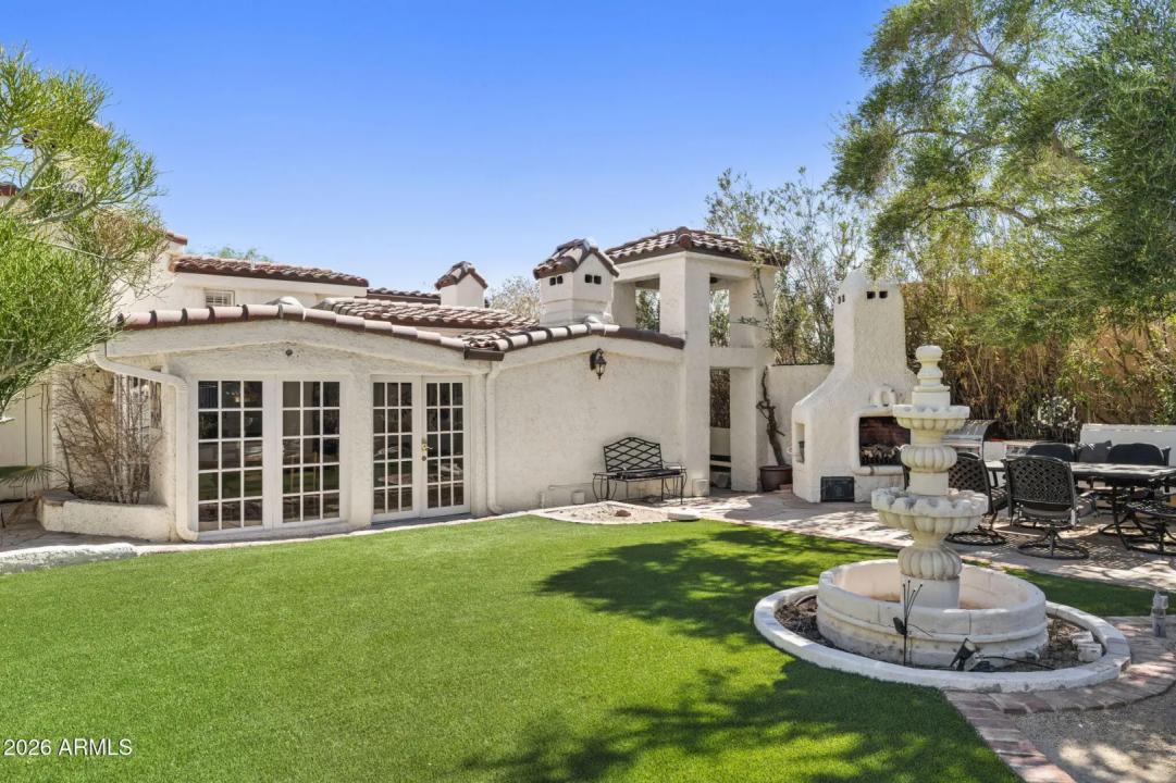 Real Estate Picture 30