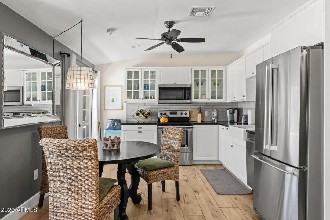 Real Estate Picture 37